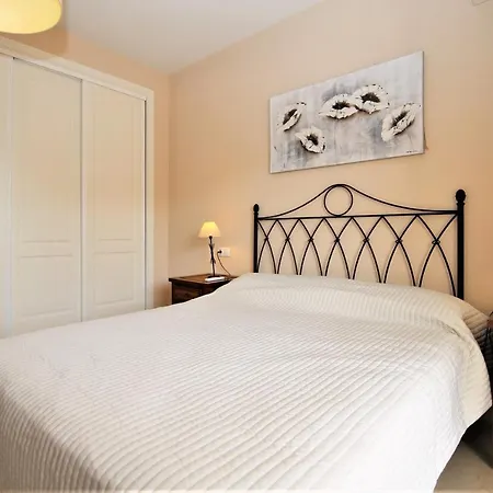 Port Olivian Апартаменты